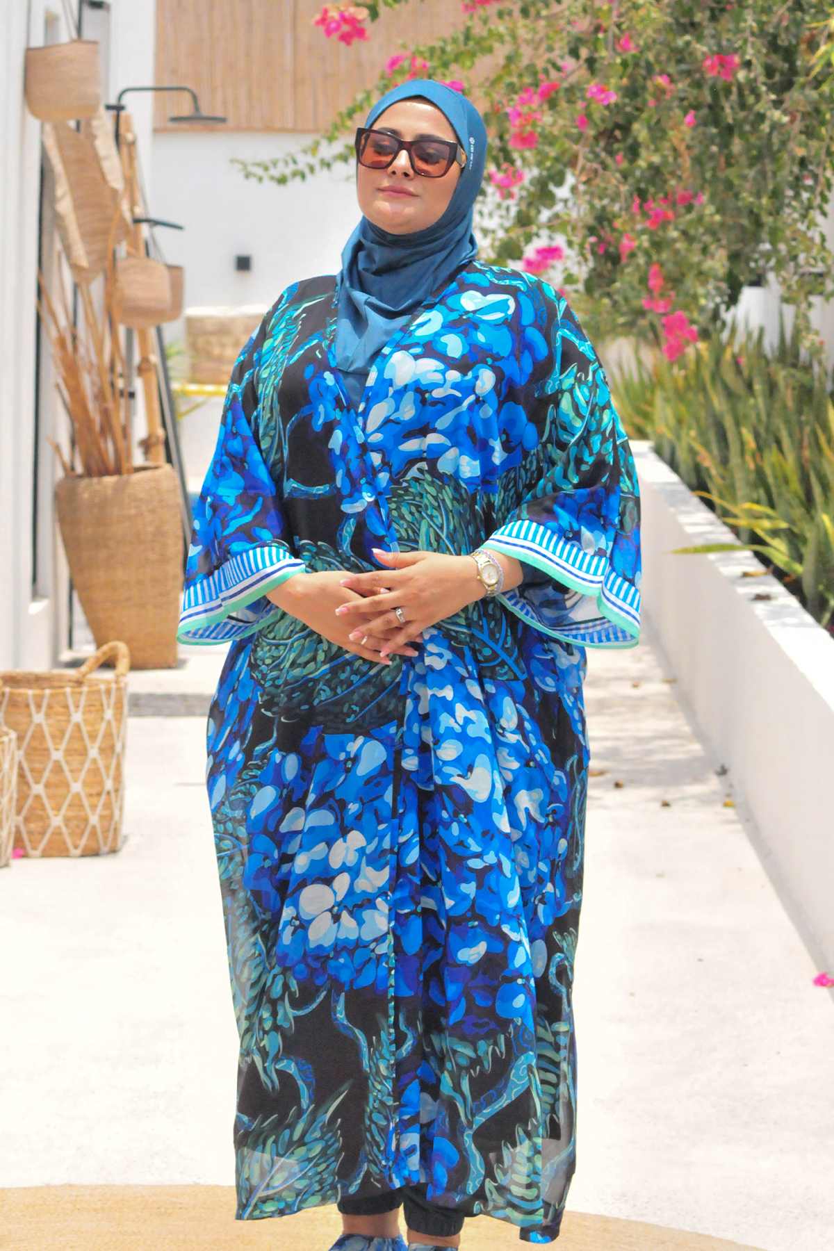 Blue Floral and Leaf Pattern Kimono