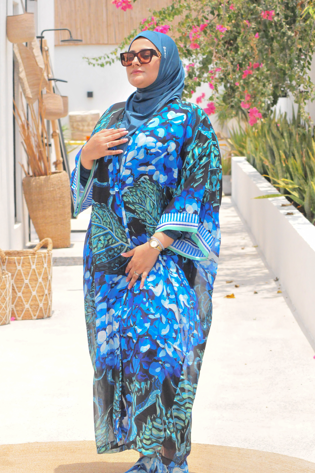 Blue Floral and Leaf Pattern Kimono